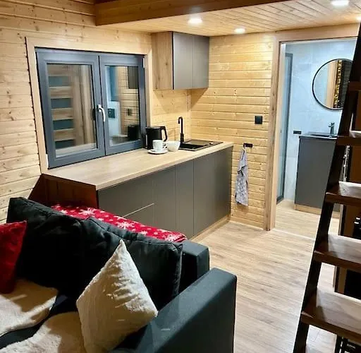 Alpstuga Challet44 *